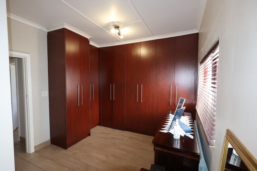 3 Bedroom Property for Sale in Beacon Bay Eastern Cape